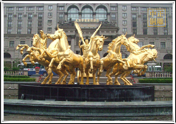 阿波羅戰(zhàn)車銅雕塑.jpg 阿波羅戰(zhàn)車銅雕塑.jpg