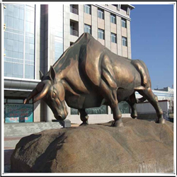 廣場(chǎng)開荒牛雕塑 廣場(chǎng)開荒牛雕塑