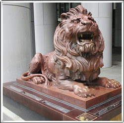 門(mén)上的銅獅子 門(mén)上的銅獅子